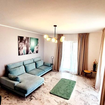 Luxury Promenada Apartment - Frontal Beachfront Mamaia Nord Нэводари Экстерьер фото