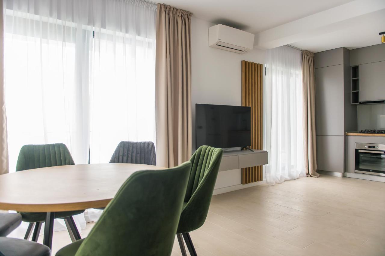 Luxury Promenada Apartment - Frontal Beachfront Mamaia Nord Нэводари Экстерьер фото