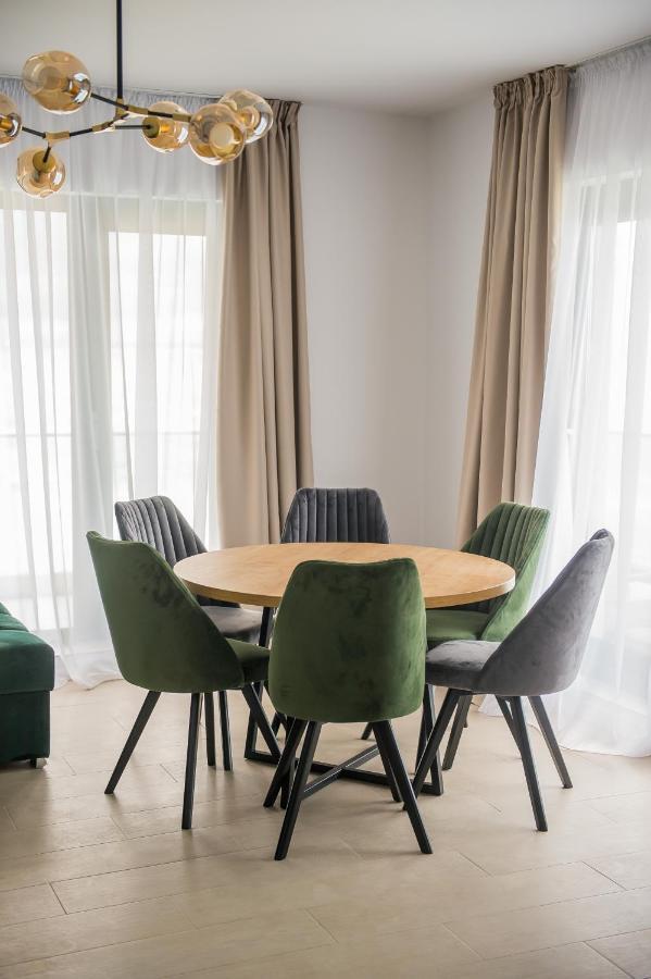 Luxury Promenada Apartment - Frontal Beachfront Mamaia Nord Нэводари Экстерьер фото