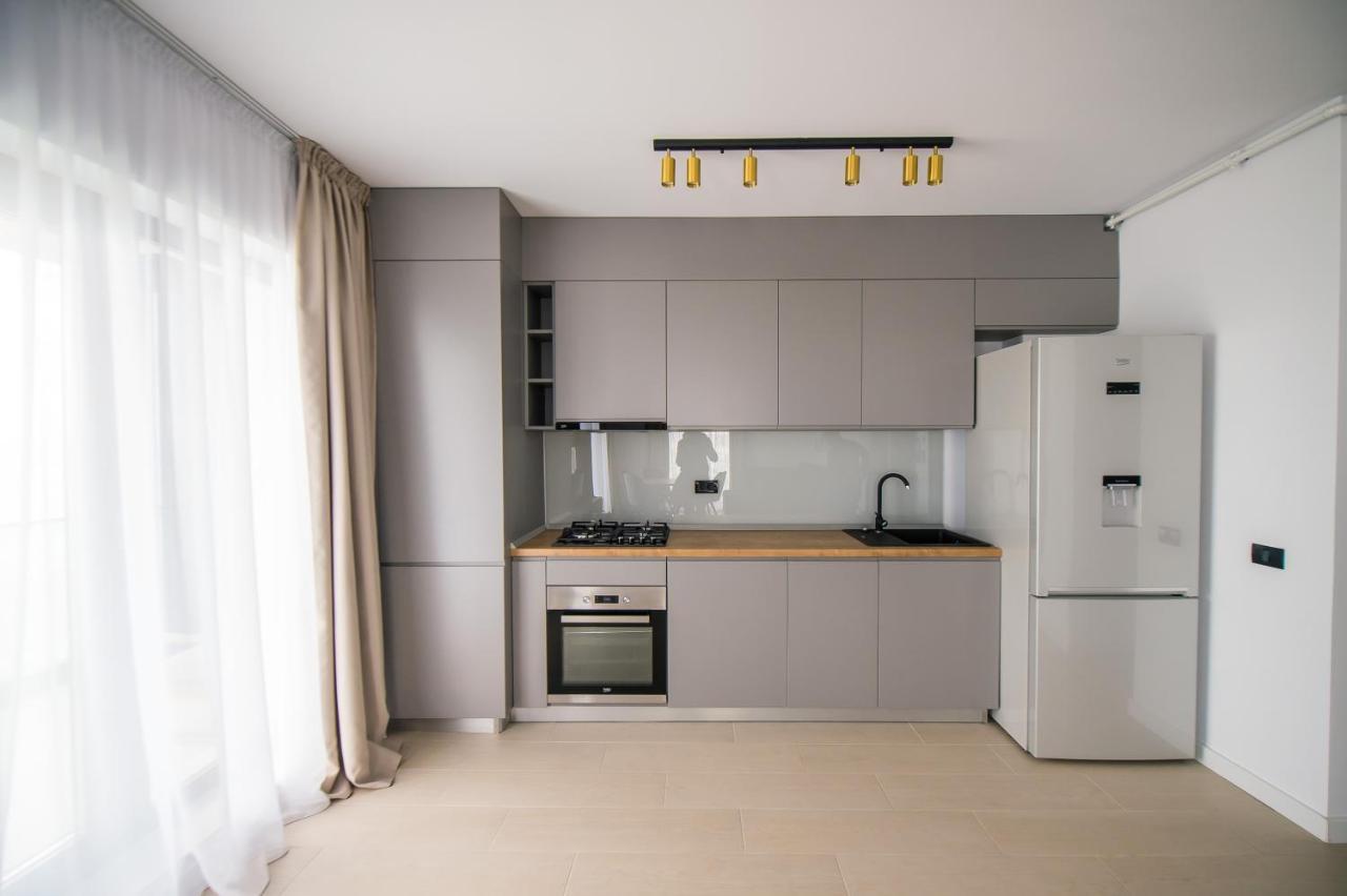 Luxury Promenada Apartment - Frontal Beachfront Mamaia Nord Нэводари Экстерьер фото