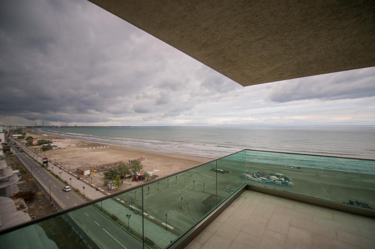 Luxury Promenada Apartment - Frontal Beachfront Mamaia Nord Нэводари Экстерьер фото