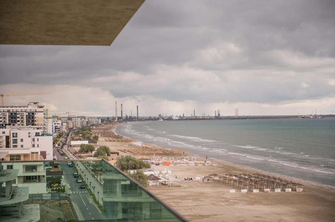 Luxury Promenada Apartment - Frontal Beachfront Mamaia Nord Нэводари Экстерьер фото