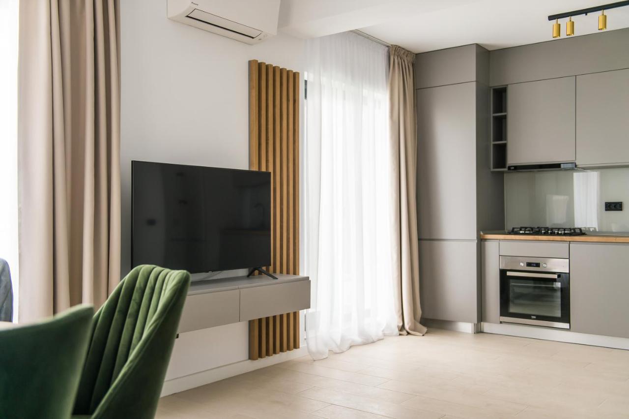 Luxury Promenada Apartment - Frontal Beachfront Mamaia Nord Нэводари Экстерьер фото