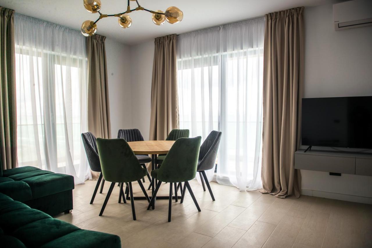 Luxury Promenada Apartment - Frontal Beachfront Mamaia Nord Нэводари Экстерьер фото