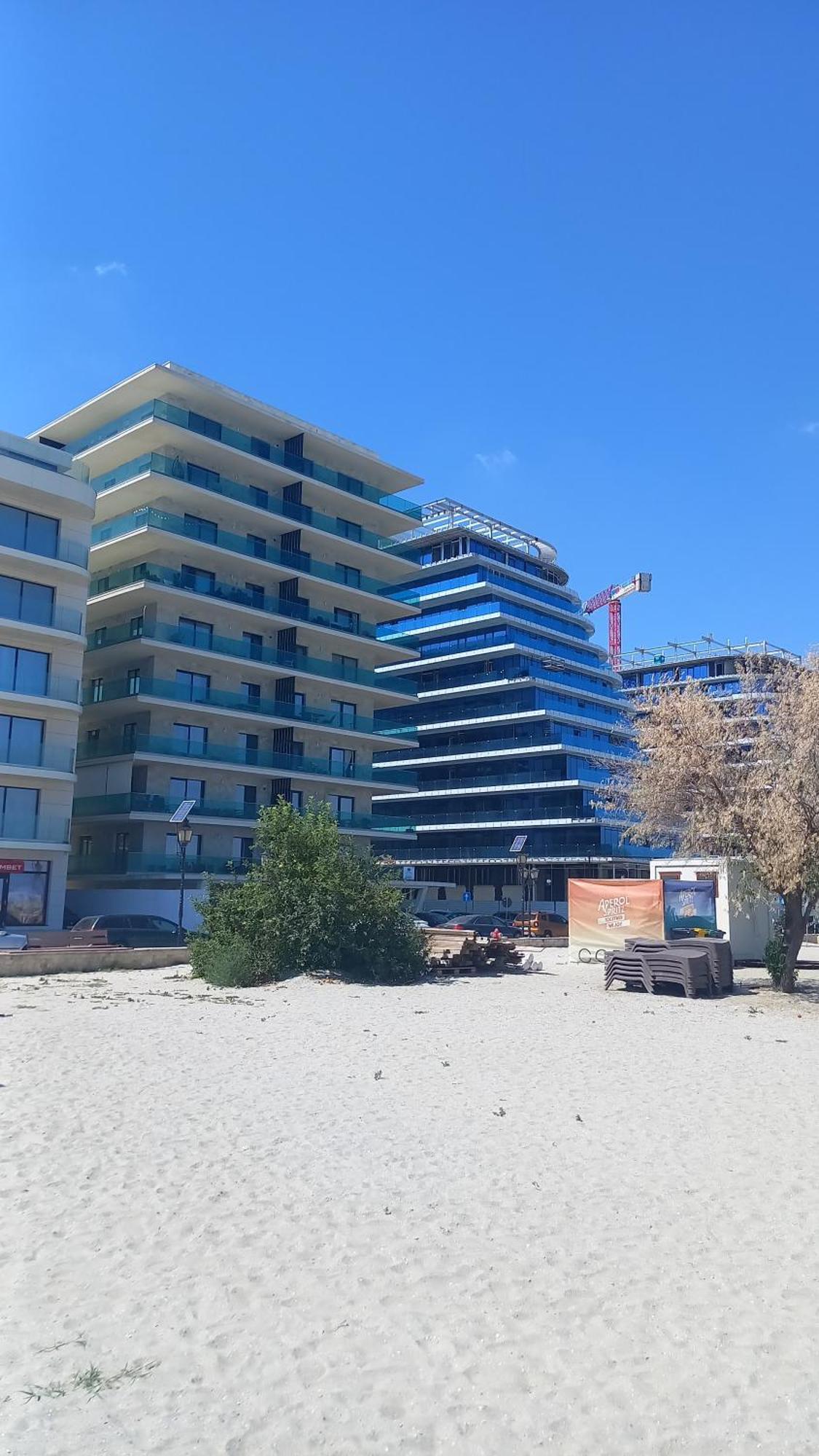 Luxury Promenada Apartment - Frontal Beachfront Mamaia Nord Нэводари Экстерьер фото