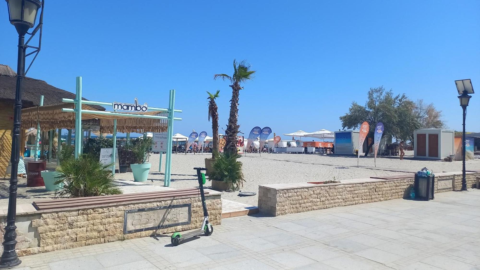 Luxury Promenada Apartment - Frontal Beachfront Mamaia Nord Нэводари Экстерьер фото