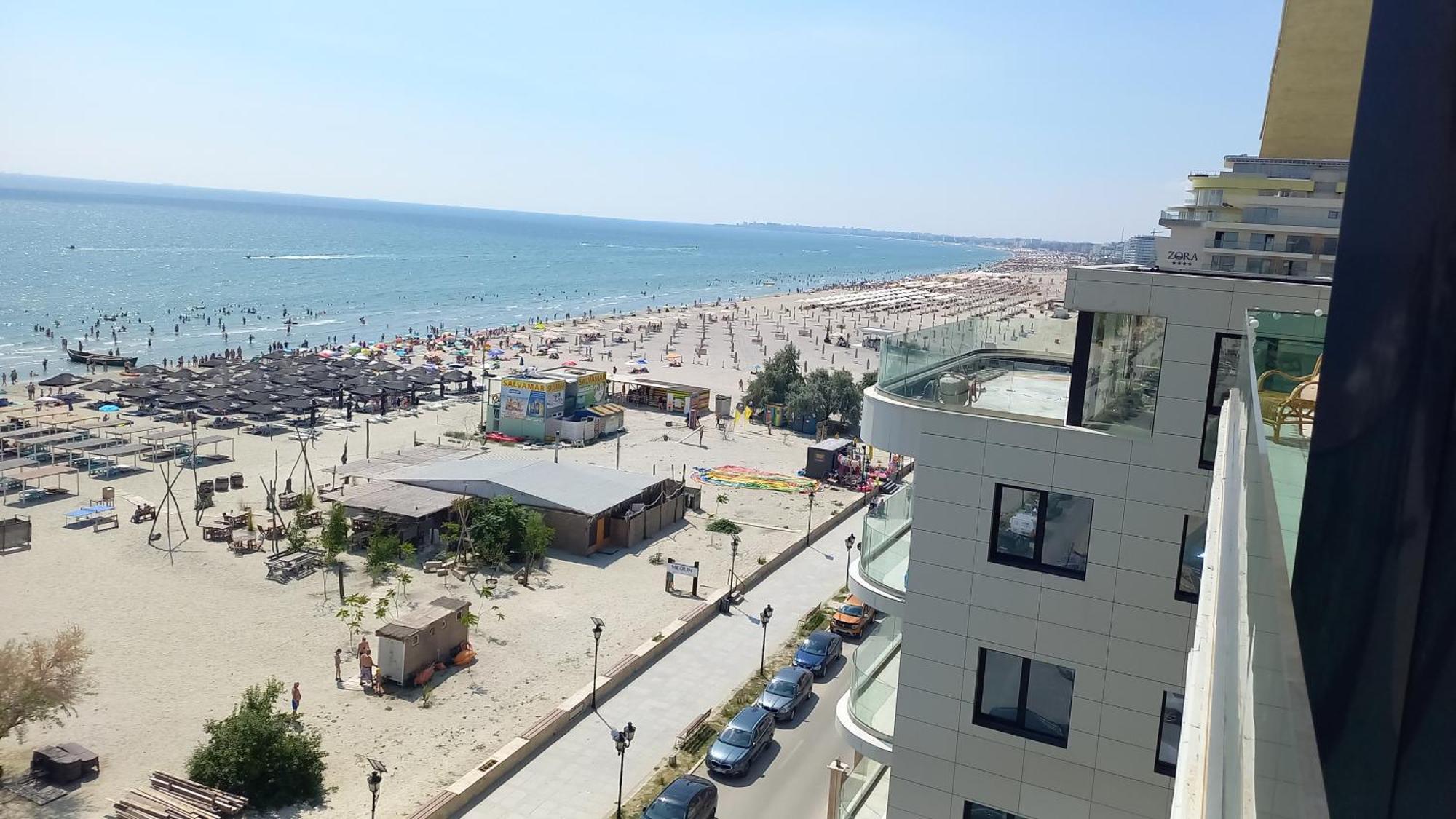 Luxury Promenada Apartment - Frontal Beachfront Mamaia Nord Нэводари Экстерьер фото